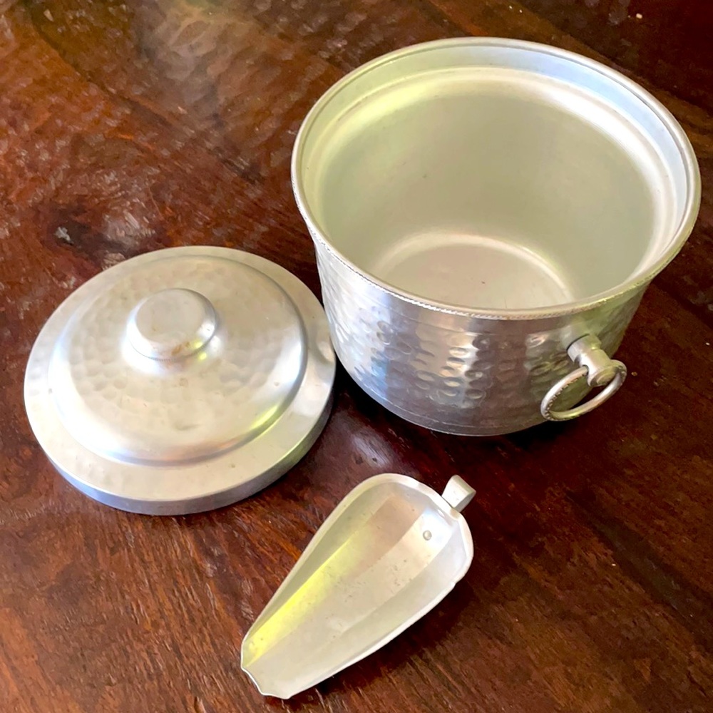 Vintage ice bucket with discount shipping
